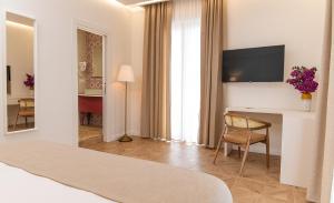 King Suite with Spa Bath