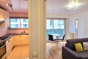 Apartment La Rose et le Réséda - Enjoy space, the terrace and the Eiffel Tower view