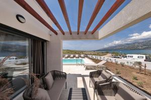 Villa Wave of love mit Meerblick, beheiztem Pool und direktem Strandzugang - familienfreundlich, 4 SZ, Rovanjska