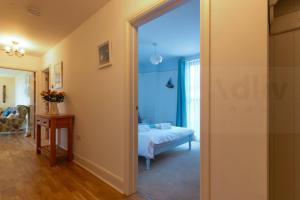 Coastal Garden Apartment with Sea Views By ADLIV