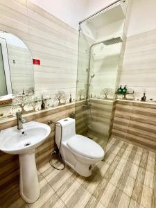 Phòng Giường Đôi Lớn Tiêu Chuẩn (Standard Queen Room)