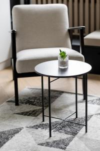 Przytulne Studio w Zielonej Okolicy Śródmieścia by Noclegi Renters