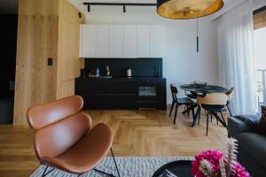 RJ Stara Stocznia 12