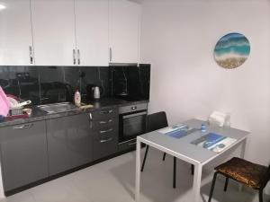 1 км от пляжа, 10 минут от аэропорта, есть паркинг - Ubytování bez kategorie ve městě Perea