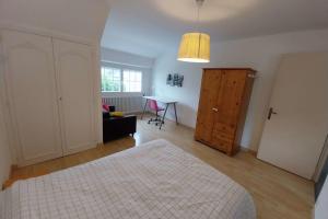 Maisons de vacances Beautiful family house in Meucon : photos des chambres