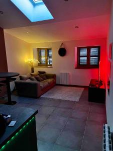 Appartements Joli Appartement T2 Saint Laurent Sur Saone : photos des chambres