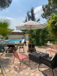 Maison invitant aux voyages 20mn de la plage - Maraussan