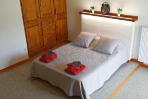 Maisons de vacances Gite de Genebret : photos des chambres