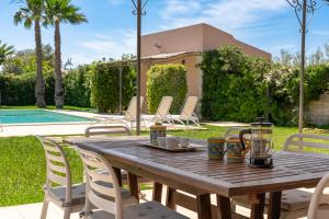 Villa Bouganville con piscina by Wonderful Italy