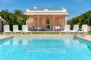 Villa Bouganville con piscina by Wonderful Italy