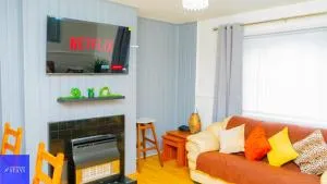 Cradley Manor - Spacious 6 Bedroom House - Netherton