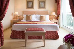 Junior Suite with Spa Access