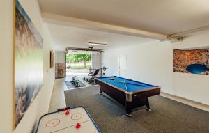 Beautiful Home In Poljica Imotska