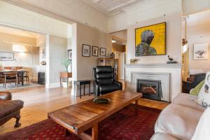Gorgeous 3Bedroom Green Point Home