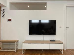 1,5-Zimmer, Top ausgestattet, 4 Pers, Souterrain, Self Check-in, Parkplatz, Netflix & Amazon Prime