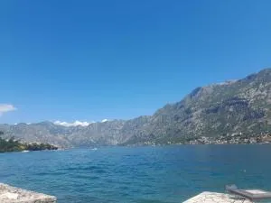 Beach edge 4-Bed House in Muo Kotor - Muo