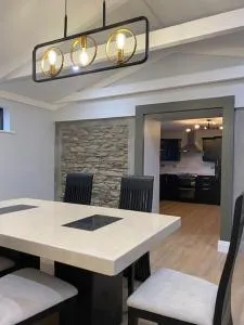 An Riasc Farmhouse Rental - Ballynavenooragh