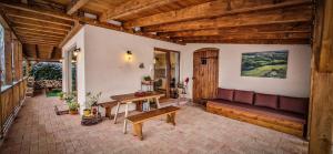 Mosoly Borvendégház