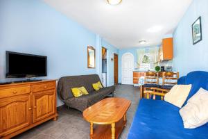 Near the beach with huge terrace, parking and wifi