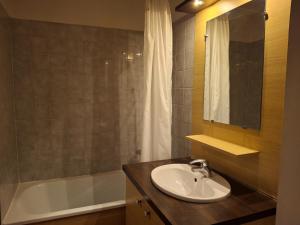 Appartements Studio confortable avec balcon a Brides-les-Bains, pour 4 pers, proche thermes et centre-village - FR-1-512-271 : photos des chambres