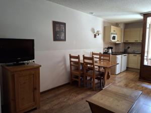 Appartements Studio confortable avec balcon a Brides-les-Bains, pour 4 pers, proche thermes et centre-village - FR-1-512-271 : photos des chambres