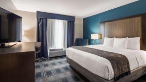 King Room - Non-Smoking room in Best Western Town Center Inn