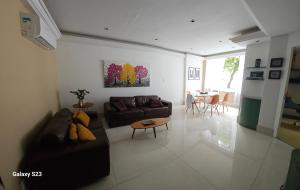 Leme de frente para o mar na Quadra Gourmet da Atlântica