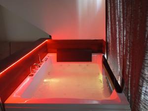 B&B Villa Lidia with parking and jacuzzi