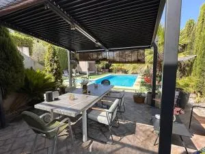 Espectacular alojamiento con Piscina en Llíria - Pedralba