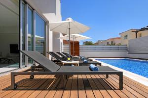 Villa Sunrise Glory - 150m from Trinity Beach