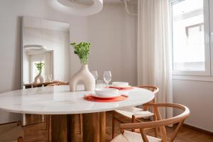 Acropolis Hideaway - Tranquil Retreat in Plaka