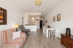 Superb WOW View - Beach 200 Mts - Center 10 min W.