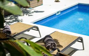 Casa Tulipan - Private 3bd, AC, Pool, Big Garden w BBQ