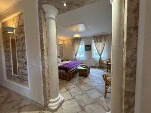 Griechischer Palast - Paulsdorf