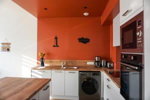 Appartements -IRIS- Magnifique T2 renove avec balcon et parking : photos des chambres