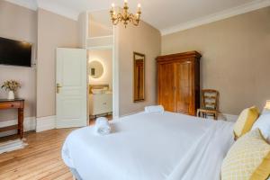 B&B / Chambres d'hotes Le Manoir de la belle epoque : Chambre Double Standard