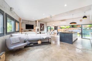 Villas La Moderne - Modern house with pool and garden : photos des chambres