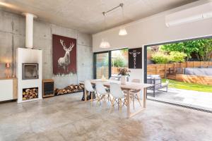 Villas La Moderne - Modern house with pool and garden : photos des chambres