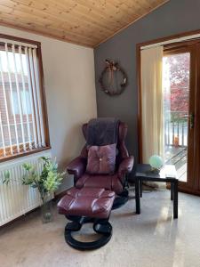 Squirrel Lodge Slps 4 - Close to York - Parking