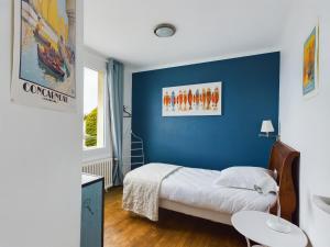 Maisons de vacances -HARES- Maison authentique avec jardin : photos des chambres