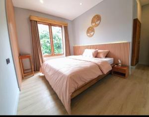 Alodia Villa with pool & kitchen