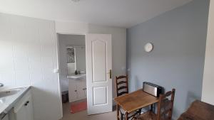 B&B / Chambres d'hotes Le chene fleuri : photos des chambres