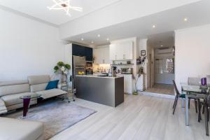 PORT CARNOT AP4405 By Riviera Holiday Homes