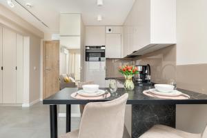 Sea View Apartment Porta Mare by Renters Prestige