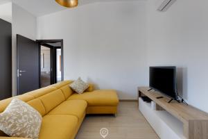 Mandarin Apartment 6