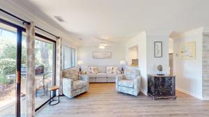 946 Inverness Village