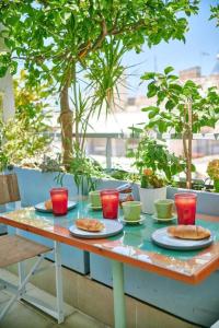 360 view in roof top appartment with patio