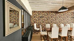 B&B / Chambres d'hotes Le chene fleuri : photos des chambres