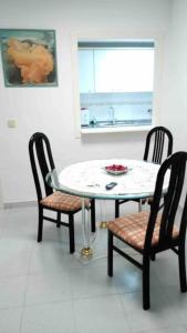 Apartamento segunda línea de playa con piscina
