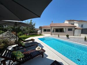 Holiday house Diva with a pool